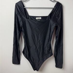 Babaton Square Neck Satinette Black Contour Long Sleeve Bodysuit